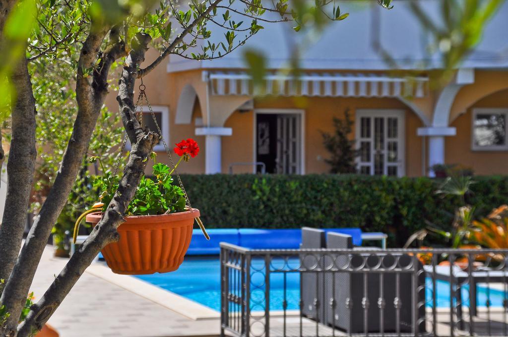 Villa Vanilla With Heated Pool Задар Экстерьер фото